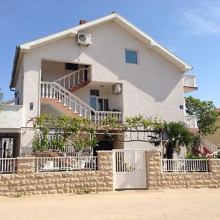 Apartmani Slavica Biograd Na Moru Buitenkant foto