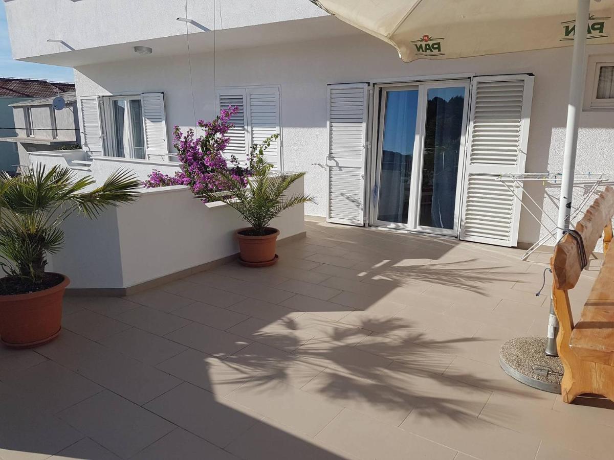 Apartmani Slavica Biograd Na Moru Buitenkant foto