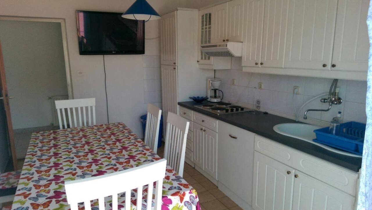 Apartmani Slavica Biograd Na Moru Buitenkant foto