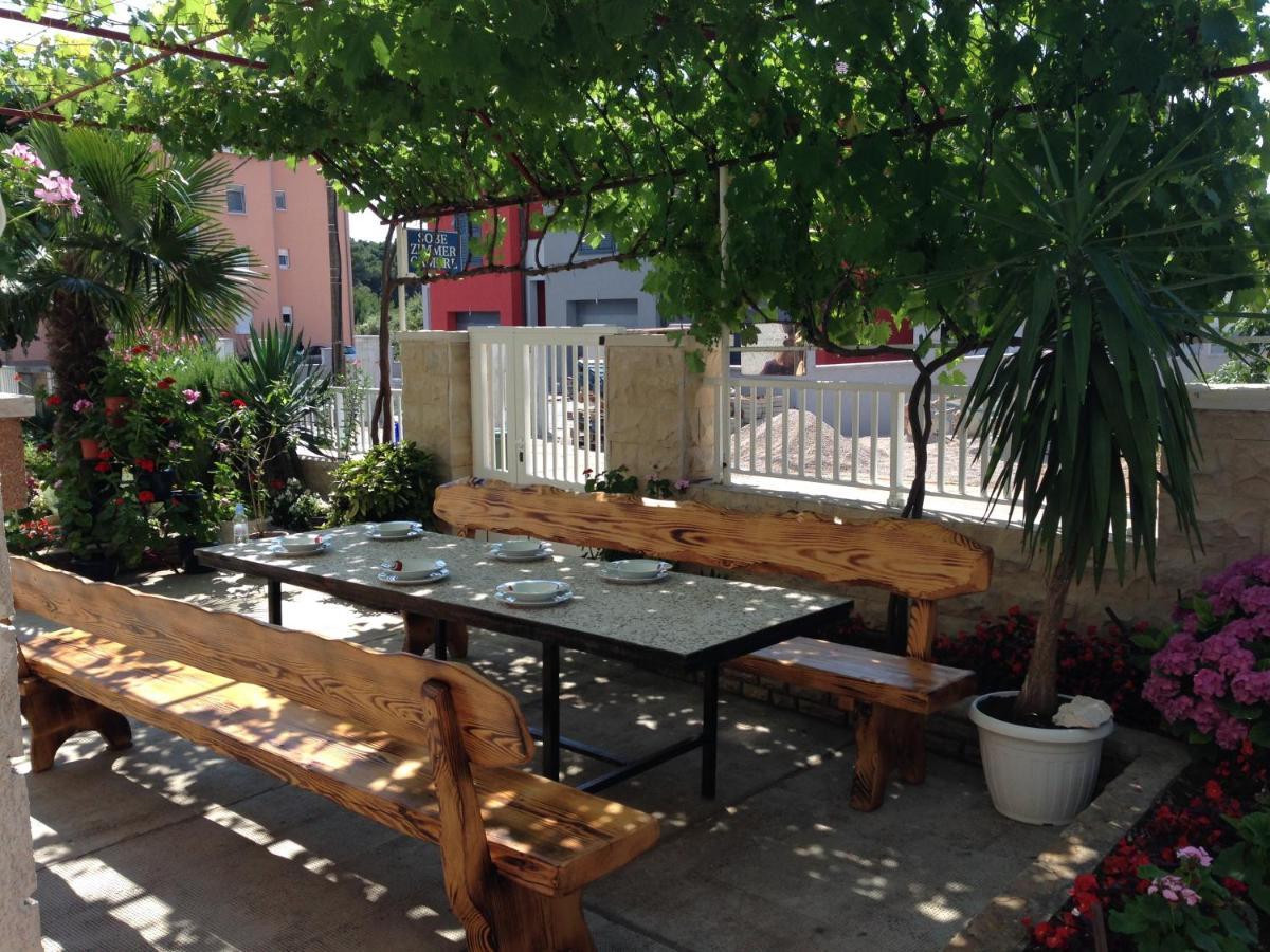 Apartmani Slavica Biograd Na Moru Buitenkant foto
