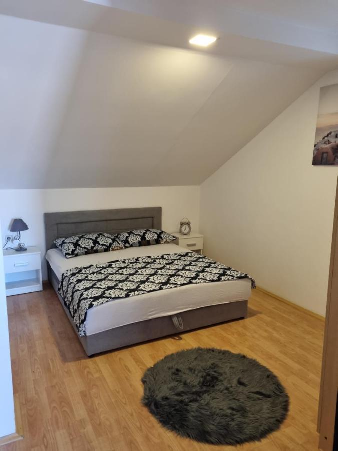 Apartmani Slavica Biograd Na Moru Buitenkant foto